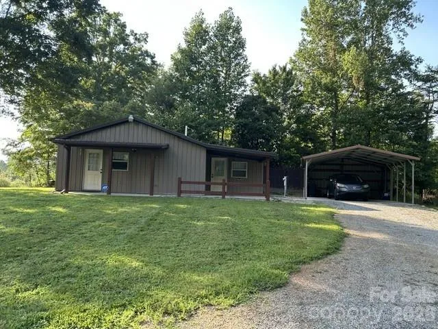 1846 Deer Park Road Nebo, NC 28761