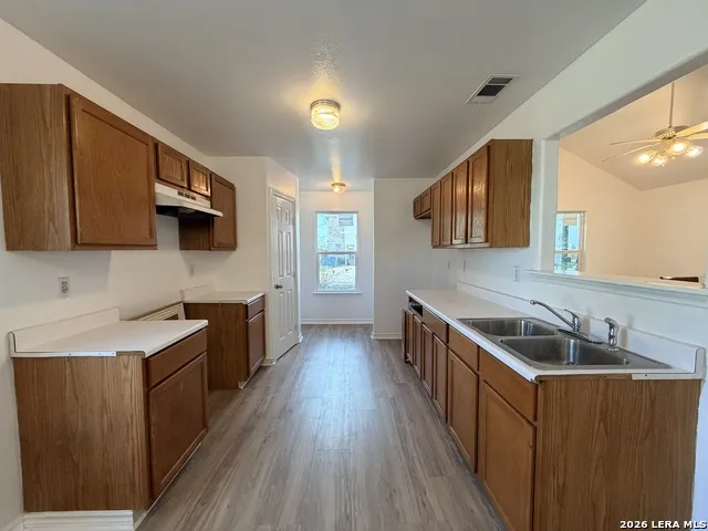 539 WACO ST Pleasanton, TX 78064