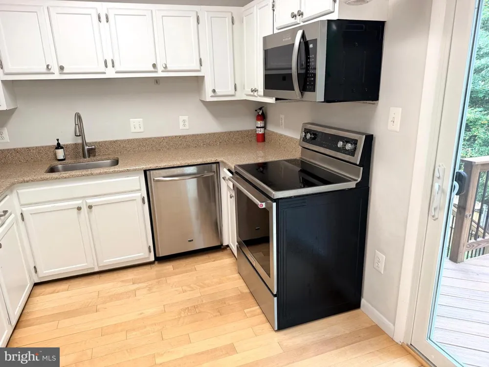 6062 HOLLOW HILL LANE Springfield, VA 22152