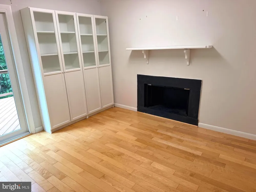 6062 HOLLOW HILL LANE Springfield, VA 22152