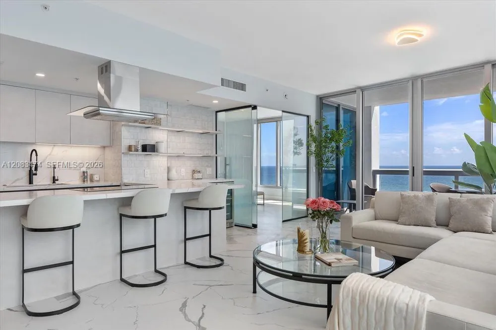 6899 Collins Ave #1008 Miami Beach, FL 33141
