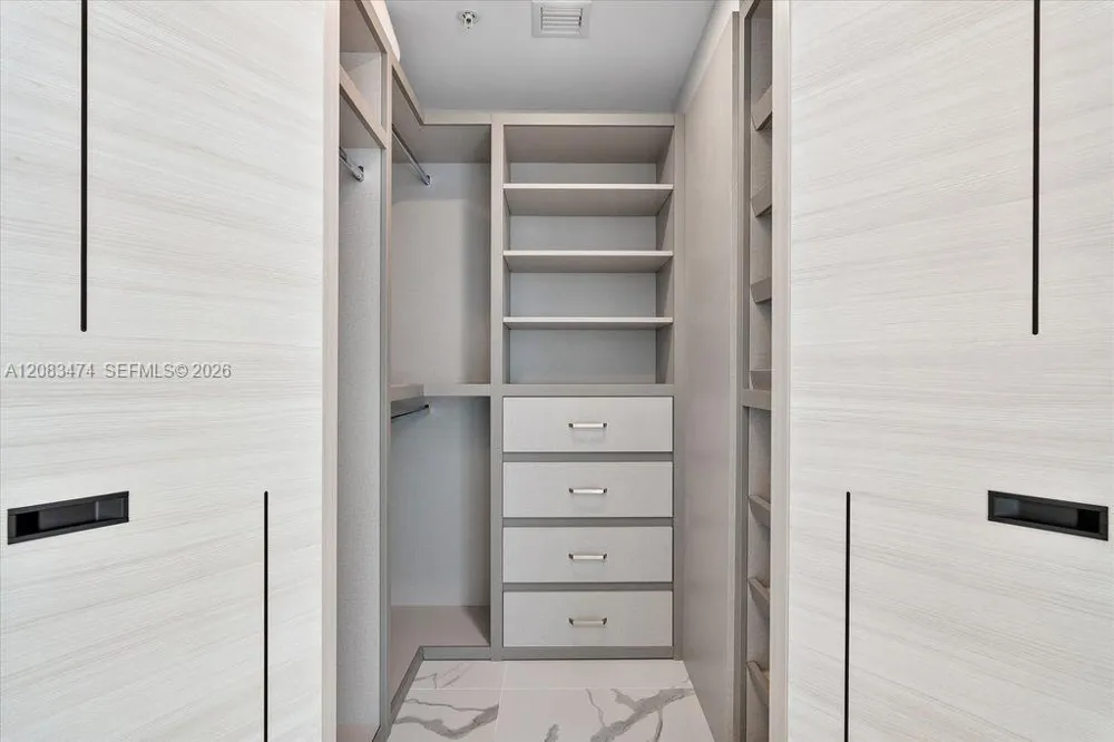 6899 Collins Ave #1008 Miami Beach, FL 33141