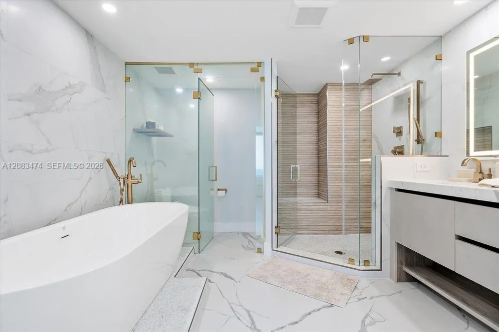 6899 Collins Ave #1008 Miami Beach, FL 33141