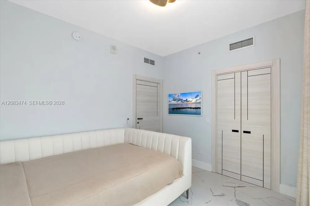 6899 Collins Ave #1008 Miami Beach, FL 33141