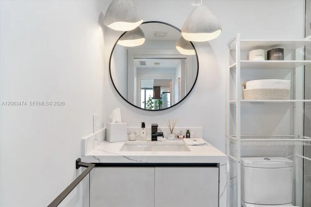 6899 Collins Ave #1008 Miami Beach, FL 33141