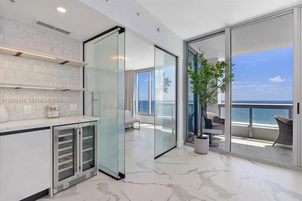 6899 Collins Ave #1008 Miami Beach, FL 33141