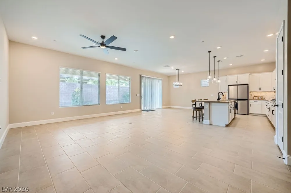 10049 Auburn Rose Avenue Las Vegas, NV 89143