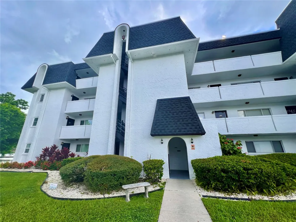 1200 37TH STREET #302 St Petersburg, FL 33713