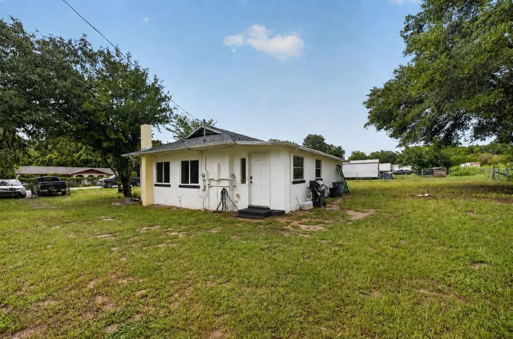 11855 SE 141ST TERRACE Ocklawaha, FL 32179