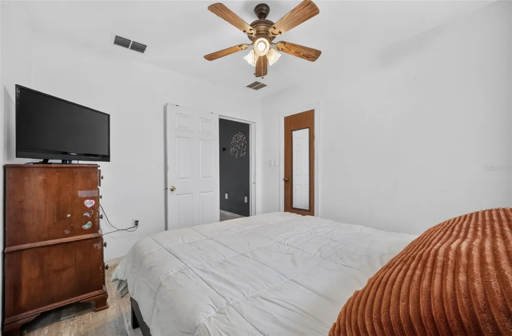 11855 SE 141ST TERRACE Ocklawaha, FL 32179