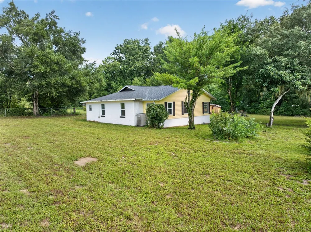 11855 SE 141ST TERRACE Ocklawaha, FL 32179