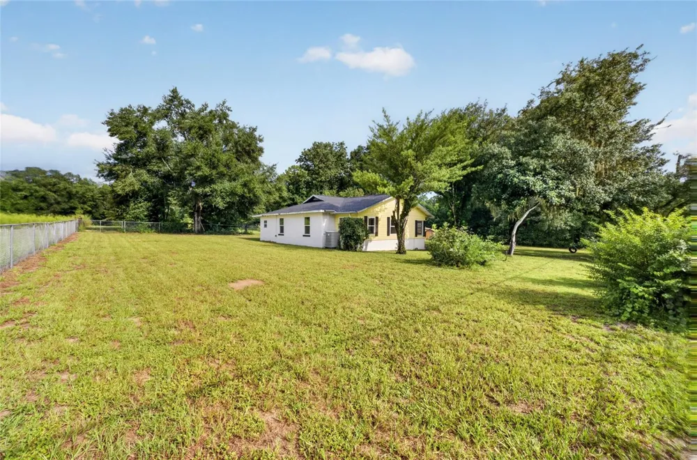 11855 SE 141ST TERRACE Ocklawaha, FL 32179