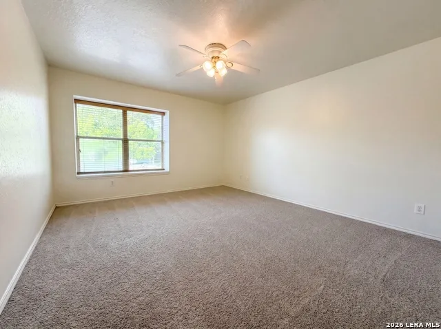 121 SPRINGTREE FLD Cibolo, TX 78108