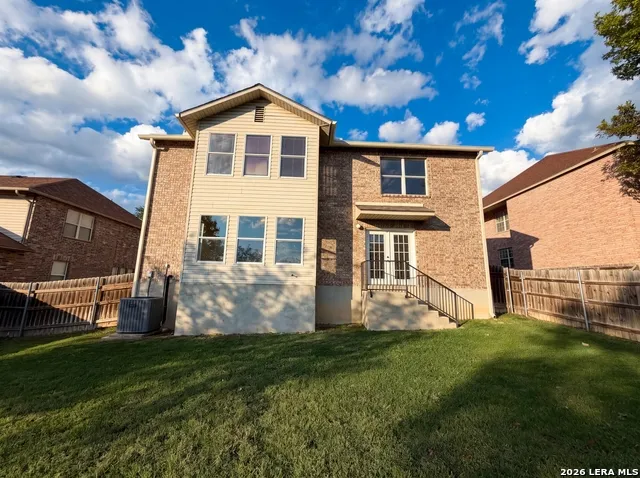 121 SPRINGTREE FLD Cibolo, TX 78108