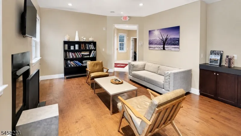 432 Tower Blvd Piscataway, NJ 08854