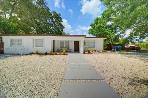 2101 NW 93rd Ter