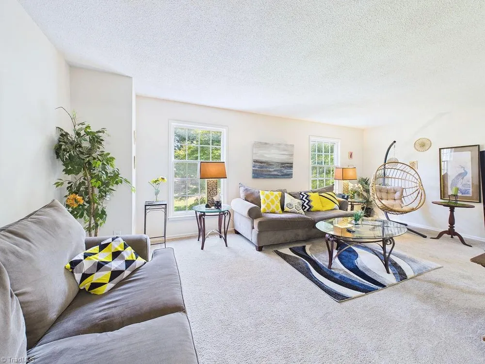 3219 Regents Park Lane #C Greensboro, NC 27455