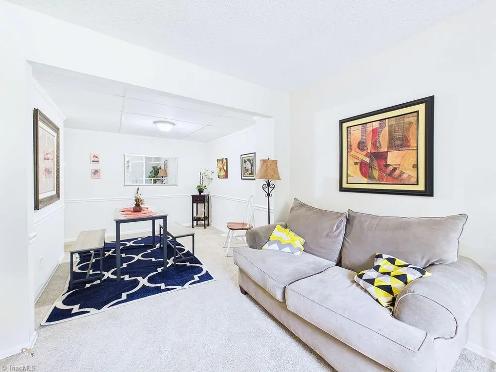 3219 Regents Park Lane #C Greensboro, NC 27455