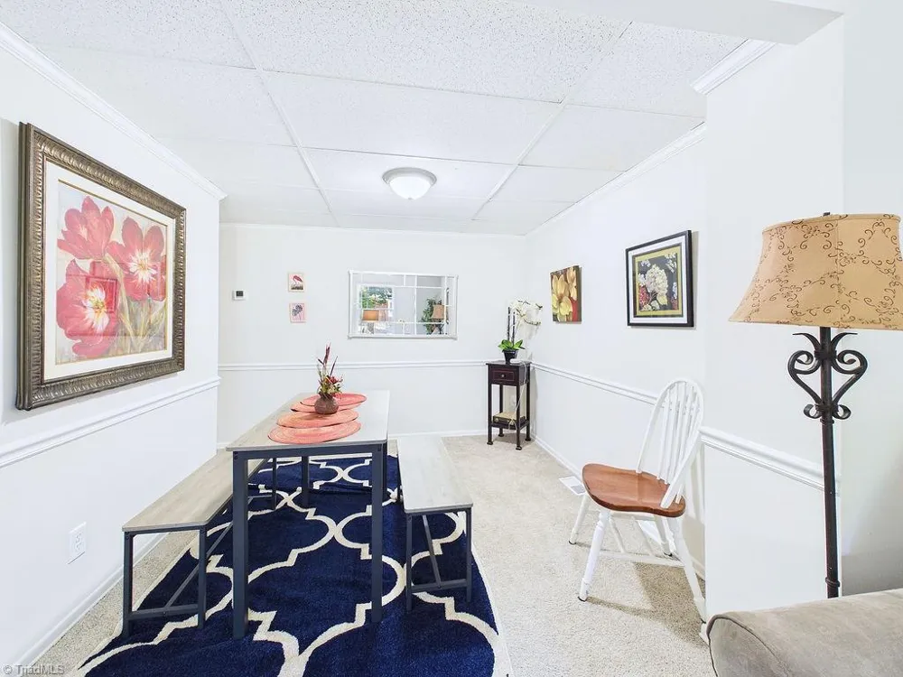 3219 Regents Park Lane #C Greensboro, NC 27455