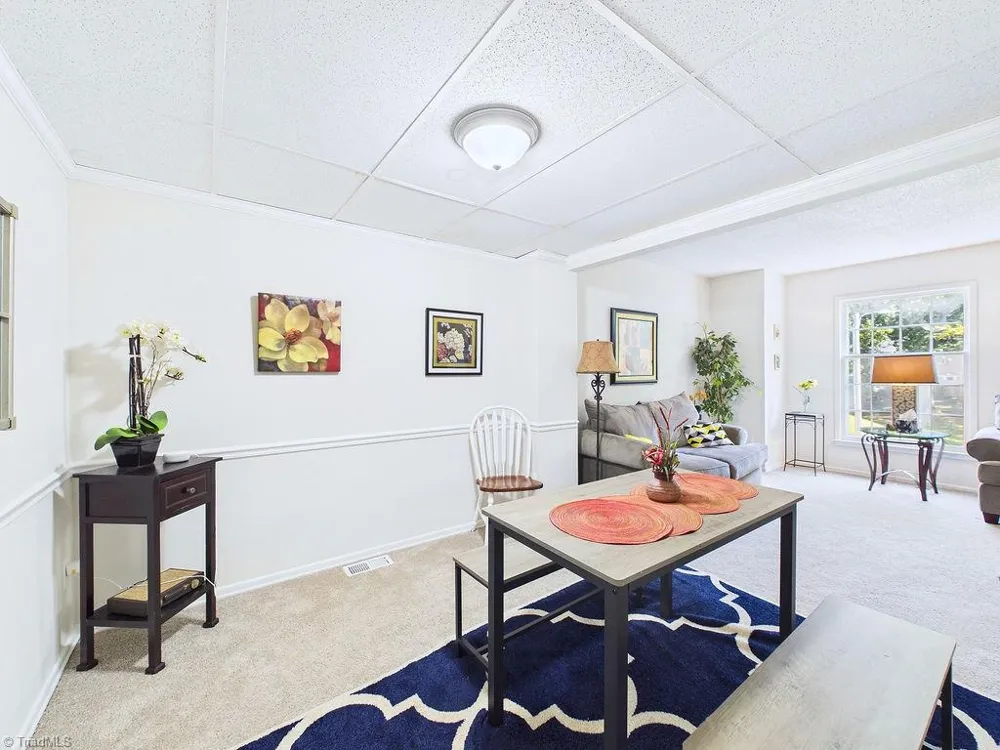 3219 Regents Park Lane #C Greensboro, NC 27455