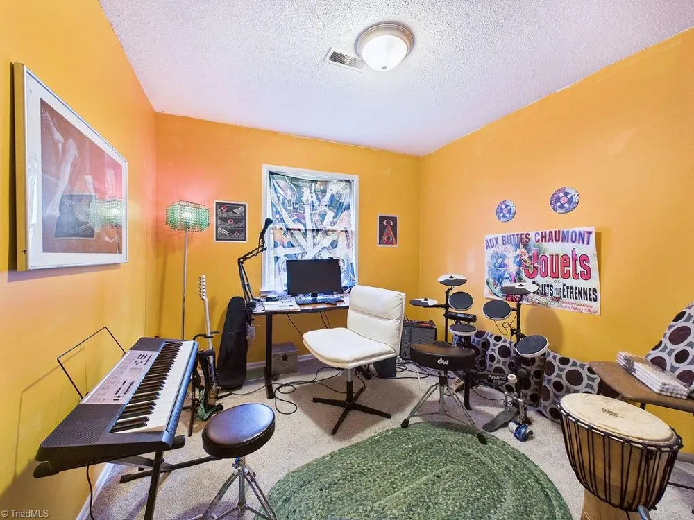 3219 Regents Park Lane #C Greensboro, NC 27455