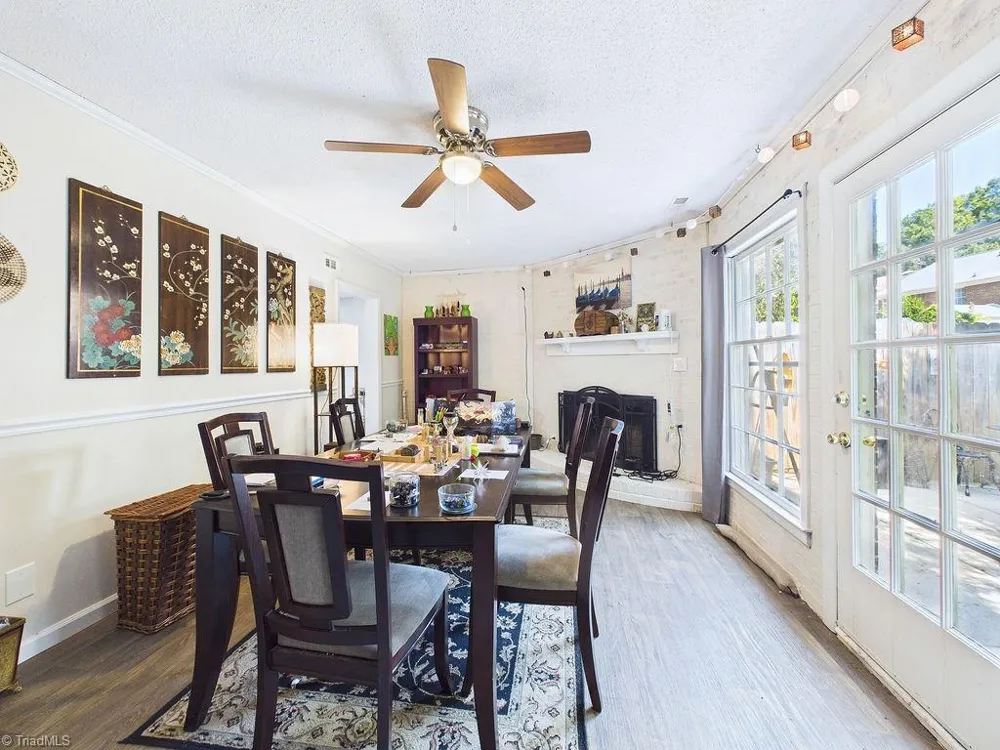 3219 Regents Park Lane #C Greensboro, NC 27455