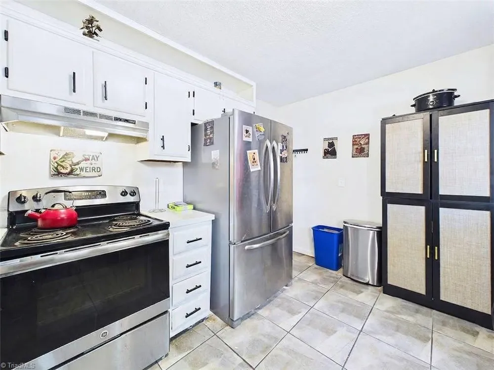 3219 Regents Park Lane #C Greensboro, NC 27455
