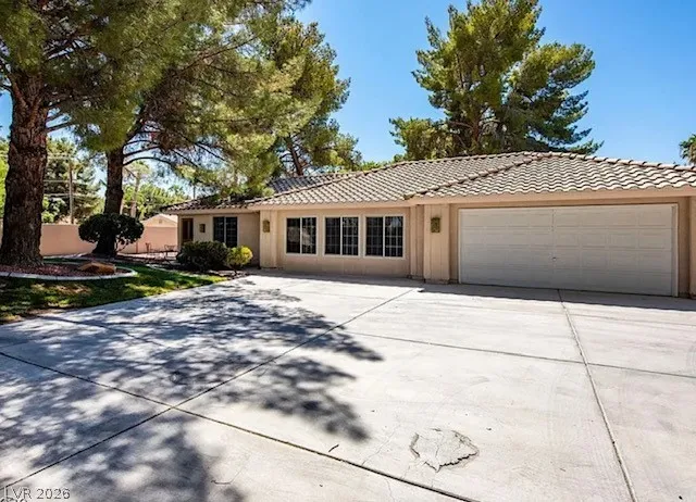 3747 E Quail Avenue Las Vegas, NV 89120