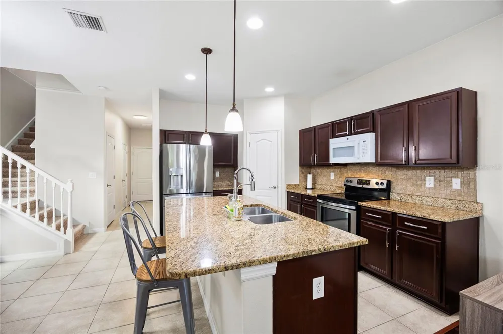 9026 SIENNA MOSS LANE Riverview, FL 33578