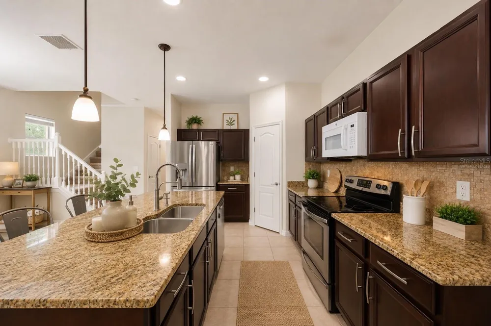 9026 SIENNA MOSS LANE Riverview, FL 33578