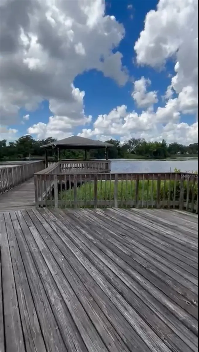 4127 DOLPHIN DRIVE #4127 Tampa, FL 33617