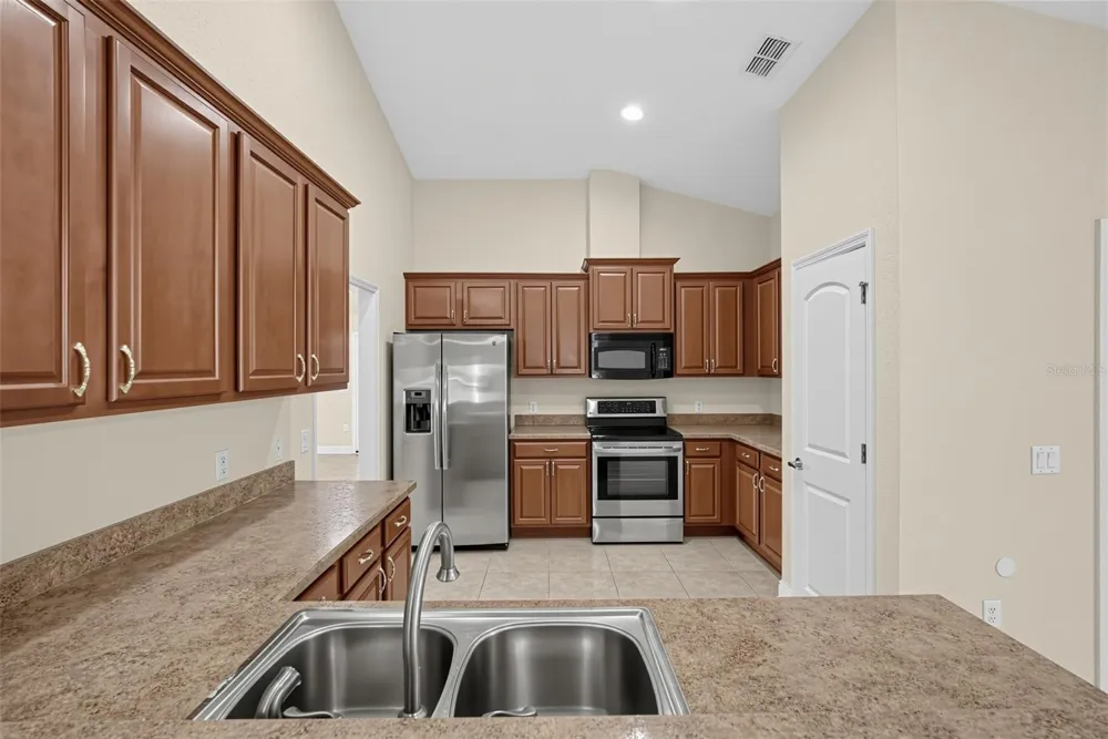 1170 KITTANSETT LANE Auburndale, FL 33823