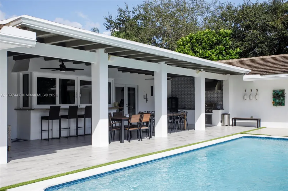13551 SW 62nd Ave Pinecrest, FL 33156