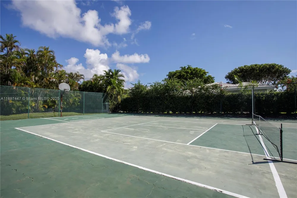 13551 SW 62nd Ave Pinecrest, FL 33156