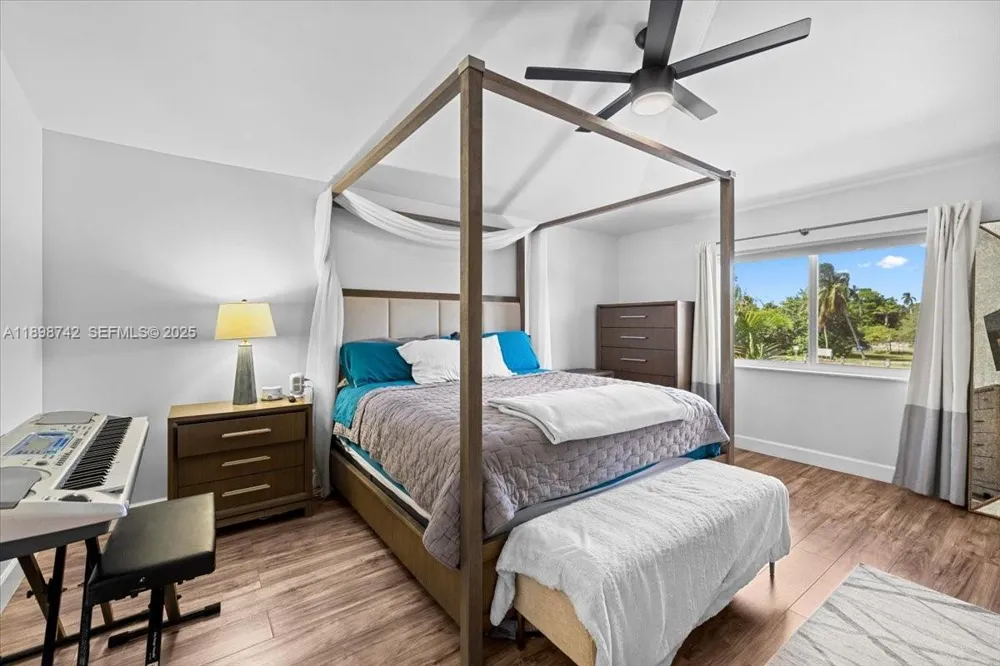 2726 Treasure Cove Cir Dania Beach, FL 33312