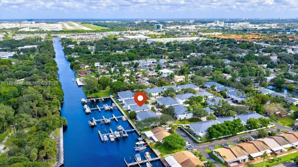 2726 Treasure Cove Cir Dania Beach, FL 33312