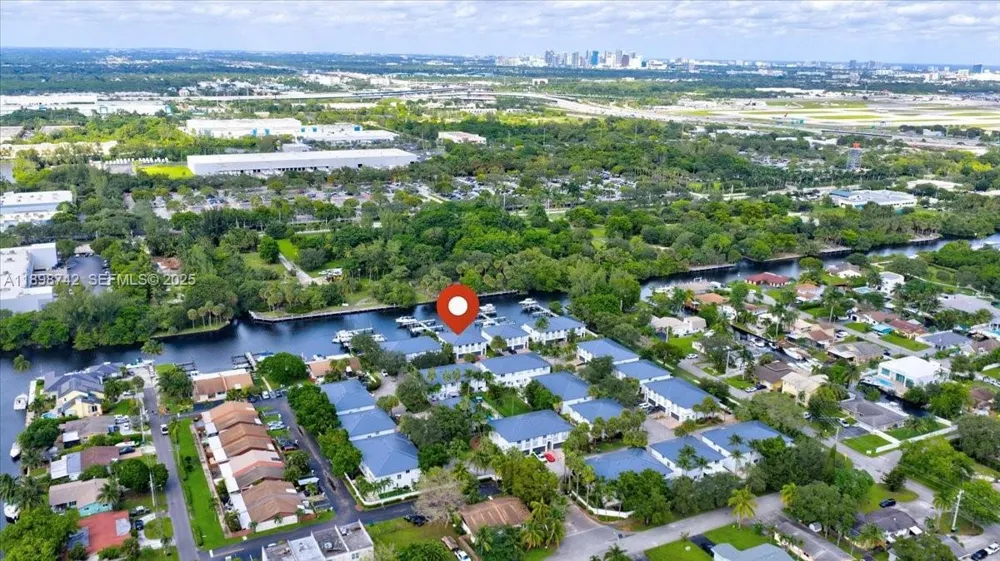 2726 Treasure Cove Cir Dania Beach, FL 33312