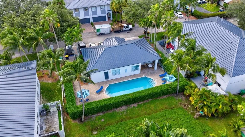 2726 Treasure Cove Cir Dania Beach, FL 33312