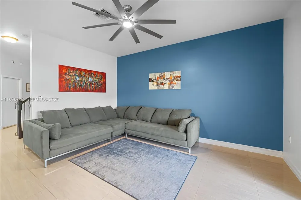 2726 Treasure Cove Cir Dania Beach, FL 33312