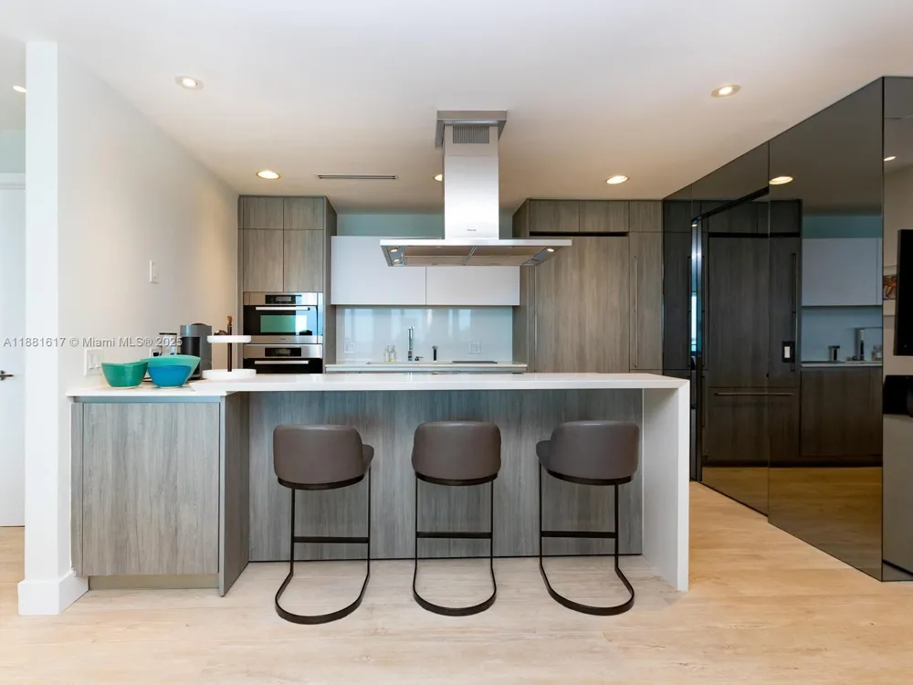 360 Ocean Dr #304S Key Biscayne, FL 33149