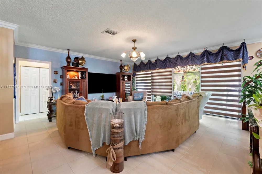 4957 SW 162nd Ave Miramar, FL 33027