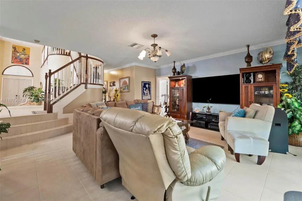 4957 SW 162nd Ave Miramar, FL 33027