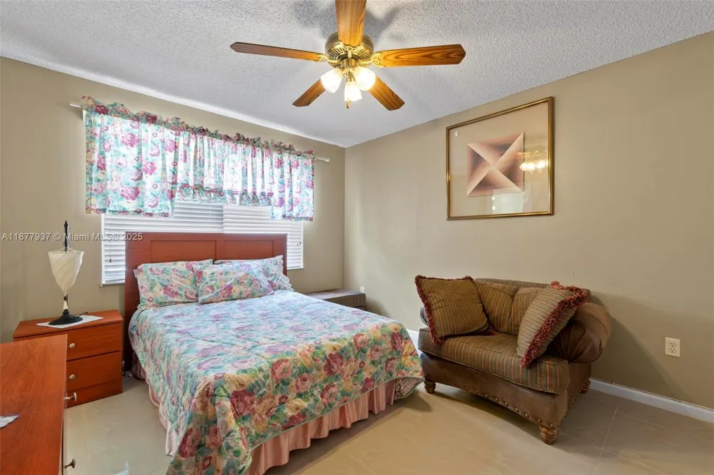 4957 SW 162nd Ave Miramar, FL 33027