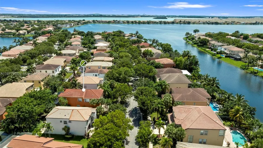 4957 SW 162nd Ave Miramar, FL 33027