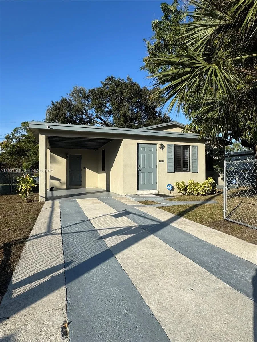 2227 NW 9th Ct Fort Lauderdale, FL 33311