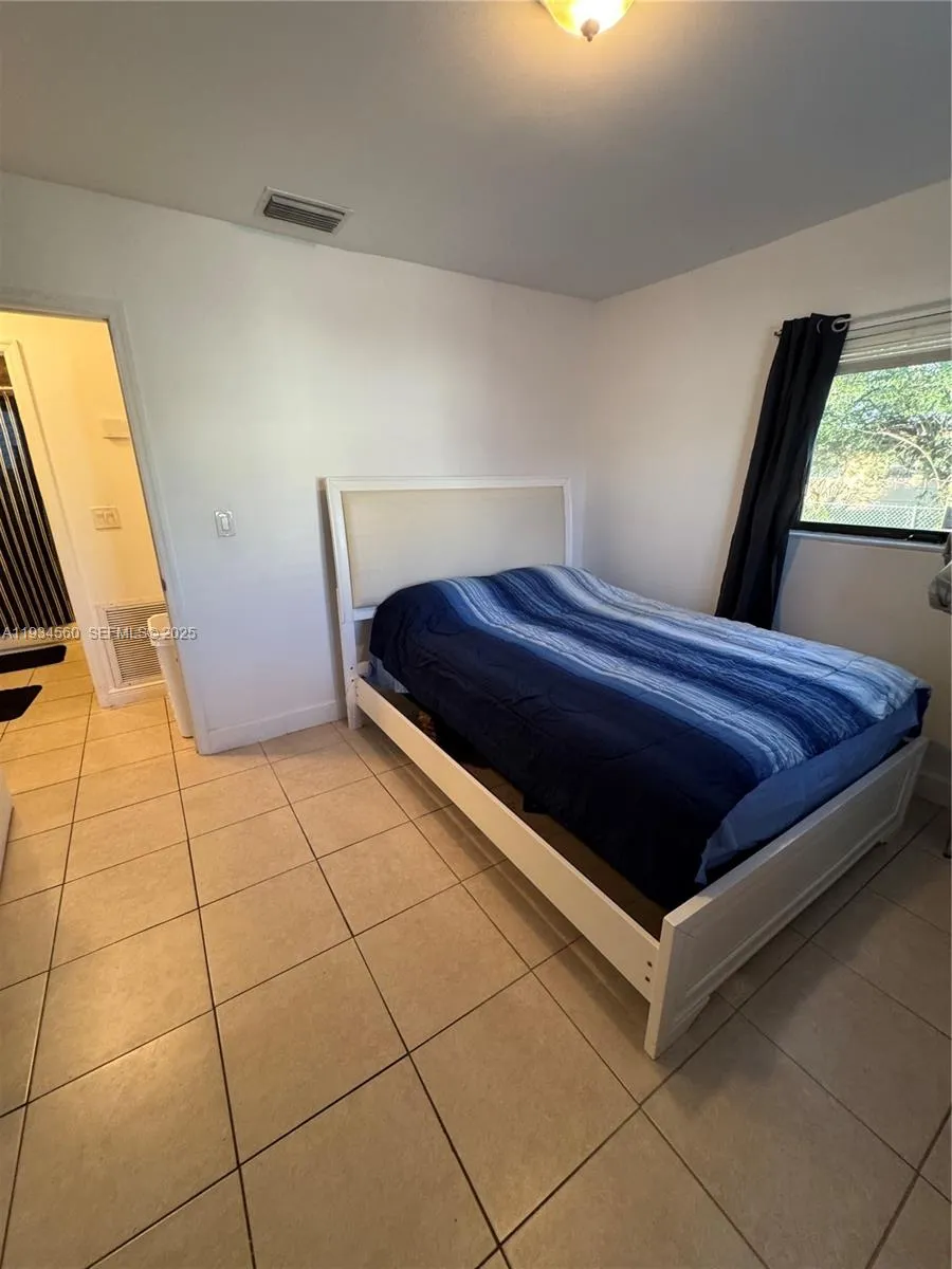 2227 NW 9th Ct Fort Lauderdale, FL 33311