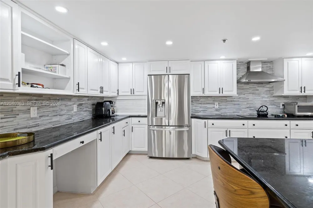 10175 Collins Ave #103 Bal Harbour, FL 33154