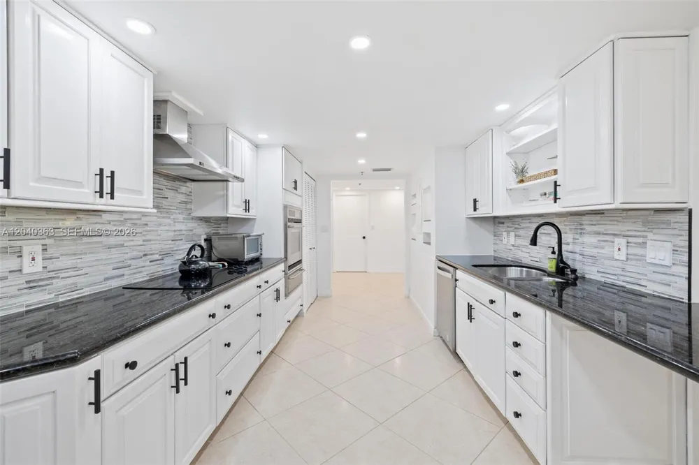 10175 Collins Ave #103 Bal Harbour, FL 33154