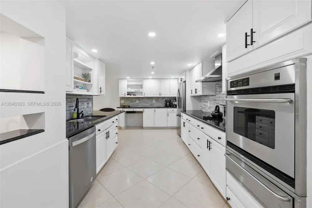 10175 Collins Ave #103 Bal Harbour, FL 33154