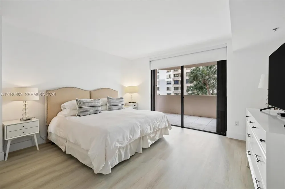 10175 Collins Ave #103 Bal Harbour, FL 33154